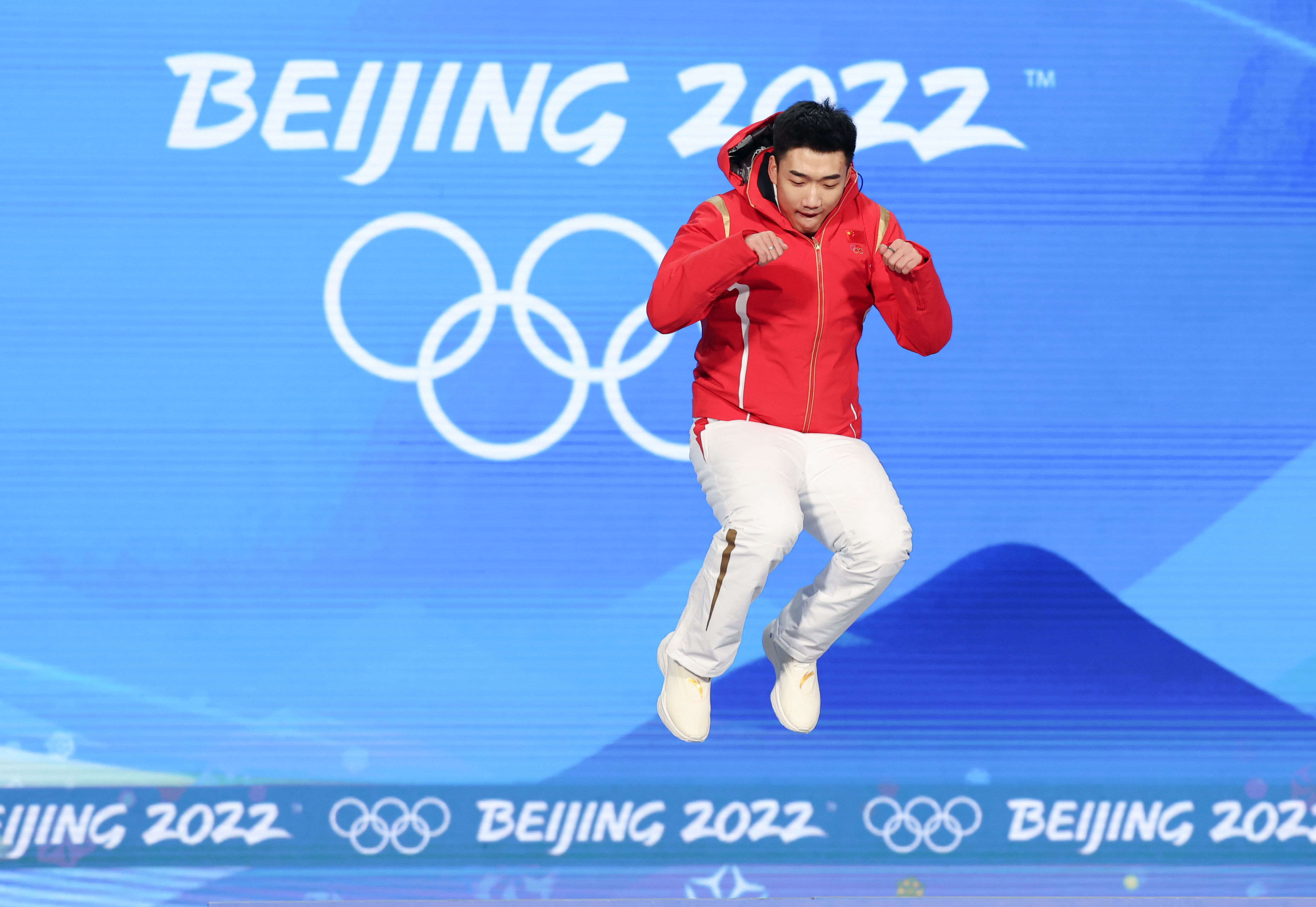 China's Gao wins men's 500m speed skating in Olympic record Macau