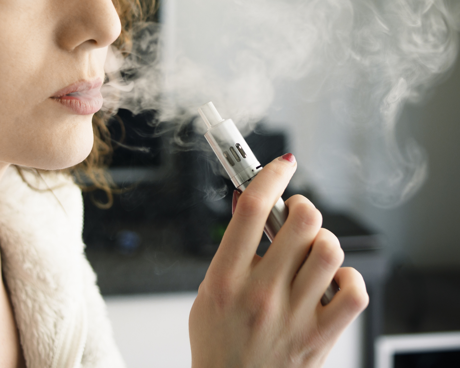 Government approves law against e cigarettes total ban possible