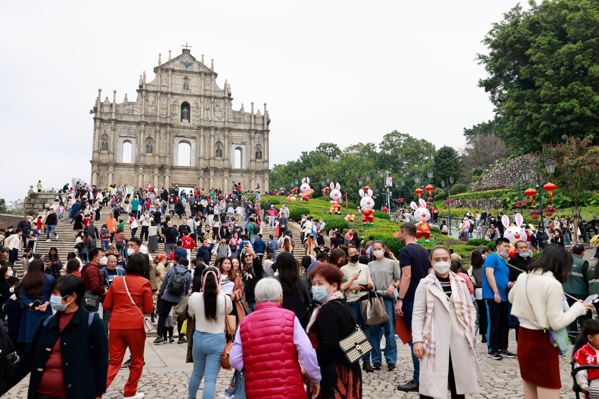 Macau's 2022 Q4 retail sales down over 20 pct, down over 22 pct across