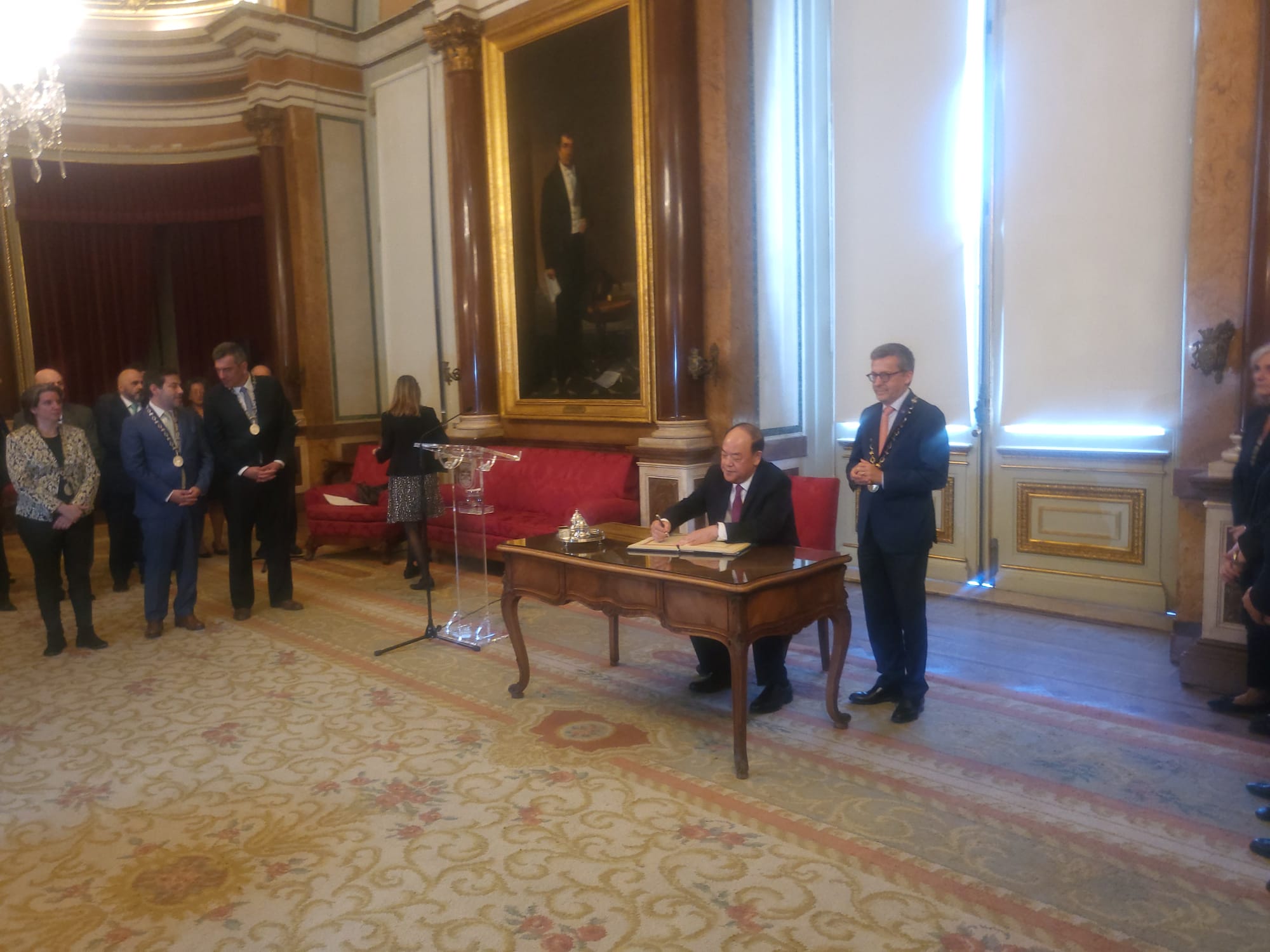 Lisbon touts potential for cooperation with SAR in entrepreneurship, urban management, and Portuguese language teaching - Vimarsana News