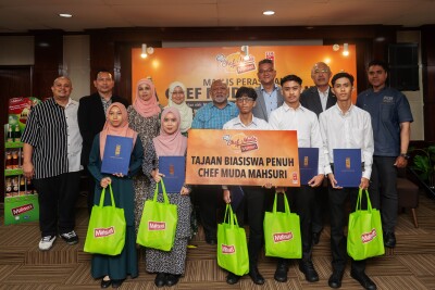 Mahsuri 与马来西亚食品学院 (FIM) 合作，通过其厨师 Muda Mahsuri 计划向年轻烹饪人才提供奖学金