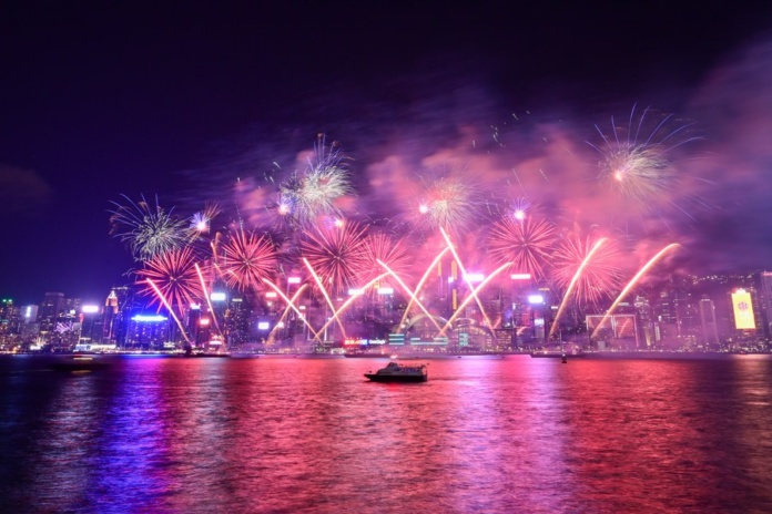 Hong Kong's National Day fireworks dazzle after 5-year hiatus | Macau ...