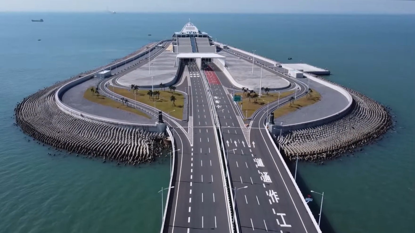 HZM Bridge to become sightseeing spot for group tours | Macau Business