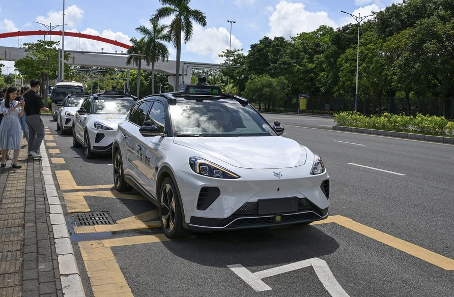 中国の急成長する自動運転産業がロボタクシーの利用と開発を促進