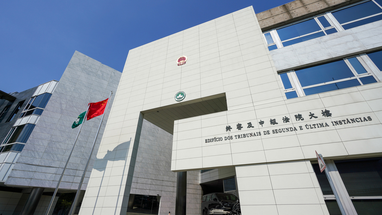 Education bureau worker’s fraud sentence cut after appeal ruling