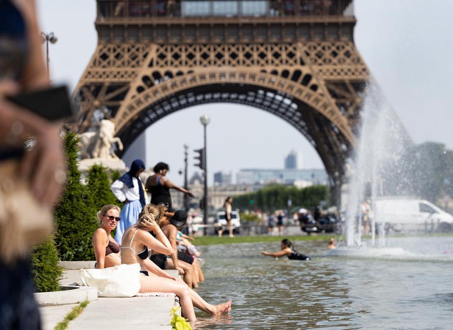 Paris bans alcohol consumption, sales amid heatwave | Macau Business