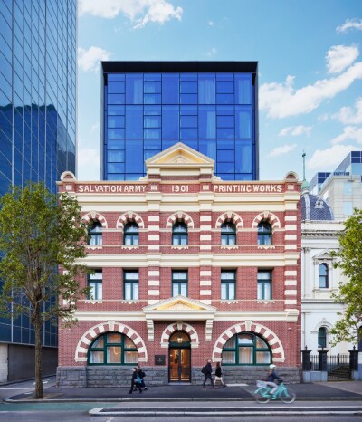 Lanson Place Celebrates Brand’s First Michelin Key 